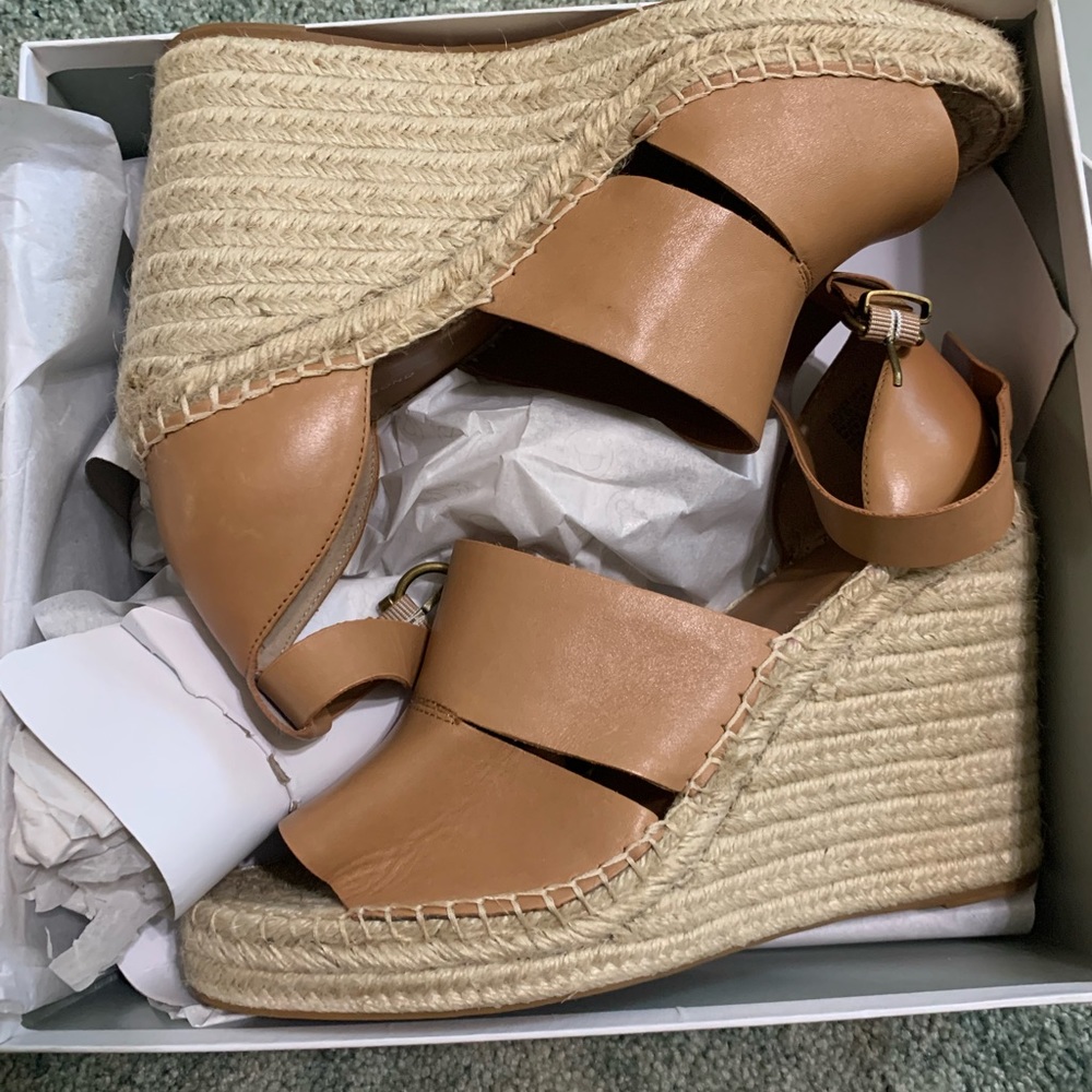 Treasure and bond heels